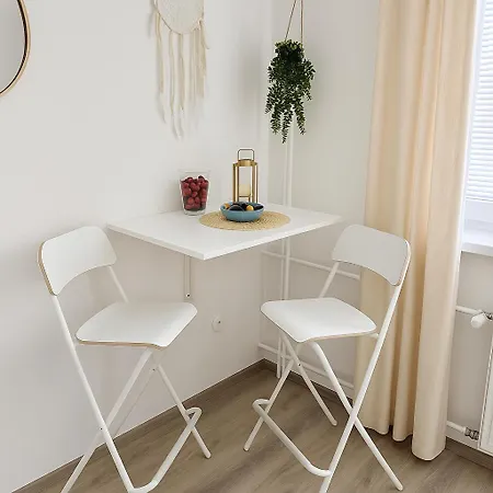 Old Town Studio - Free Private Parking Apartment Bratislava